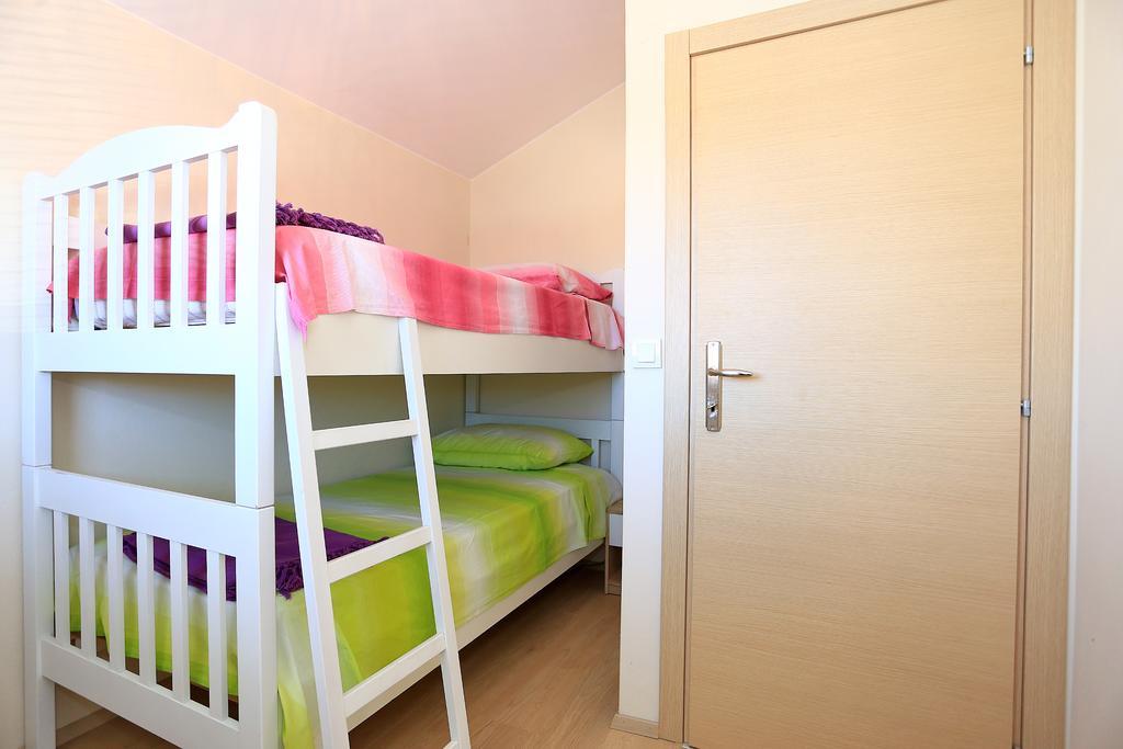 Apartment Pa Ve Murter Exterior foto